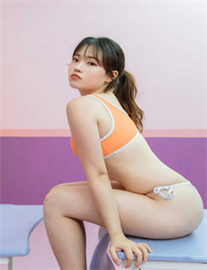 女装甲团长-趁她睡着吸允她的花蜜