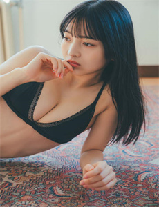 上原瑞穗-男人一边吃奶一边做爰免费视频